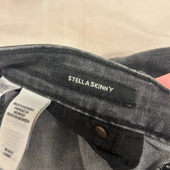 Lucky Brand Jeans - Picture 4 of 6